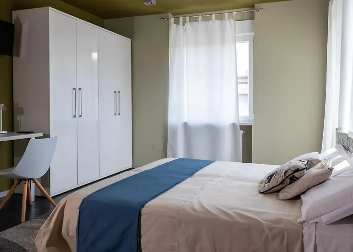 Poli Opposti Panzió *